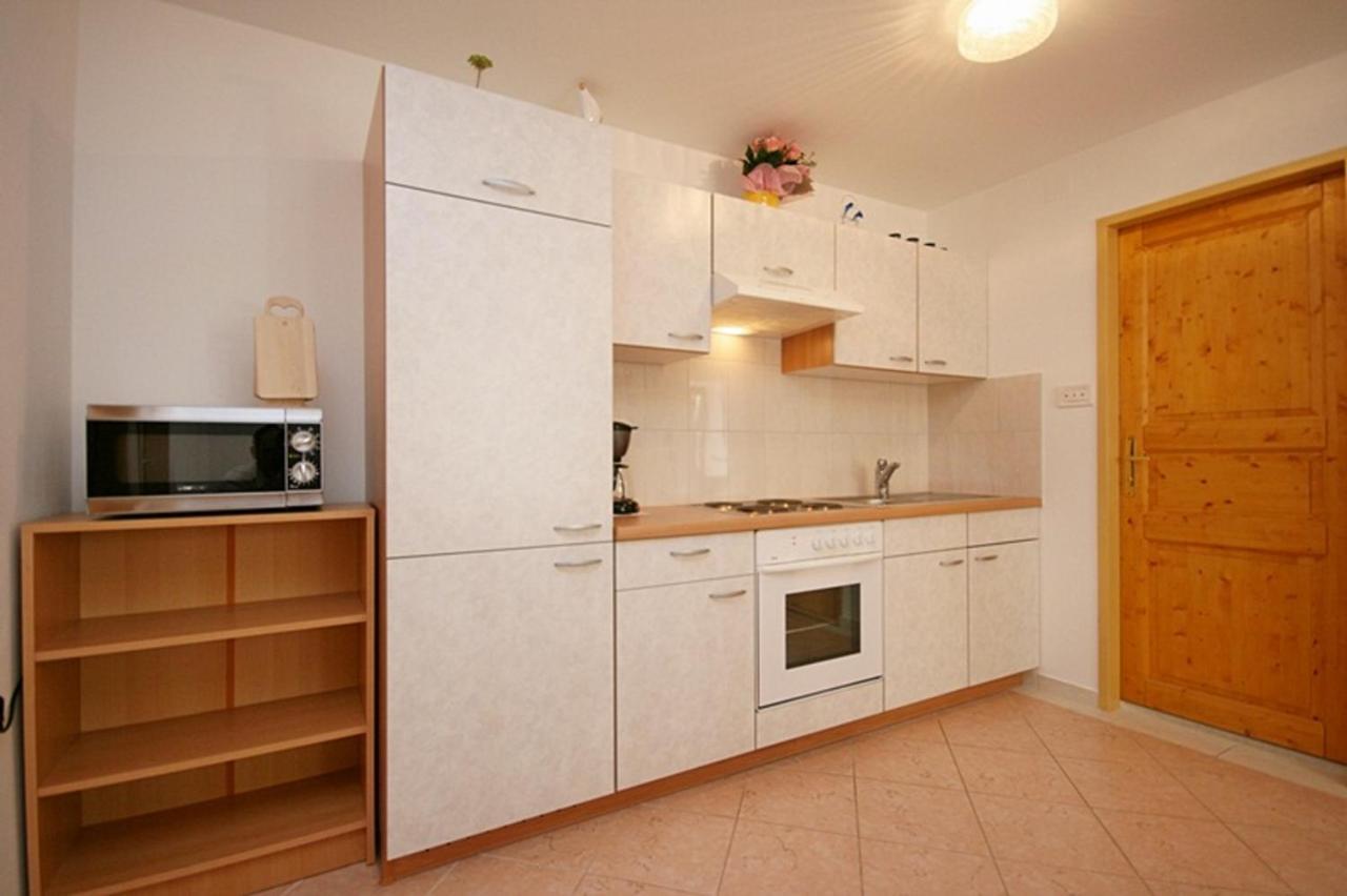 Apartments Slavko Башка Екстер'єр фото